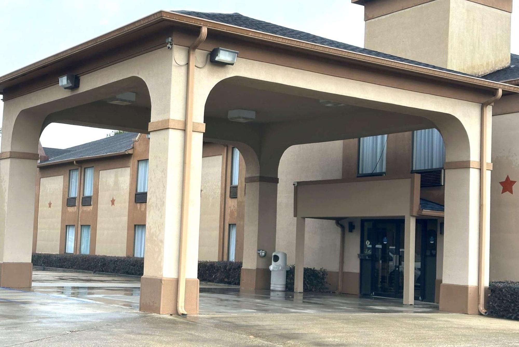 Days Inn & Suites By Wyndham Eunice Экстерьер фото