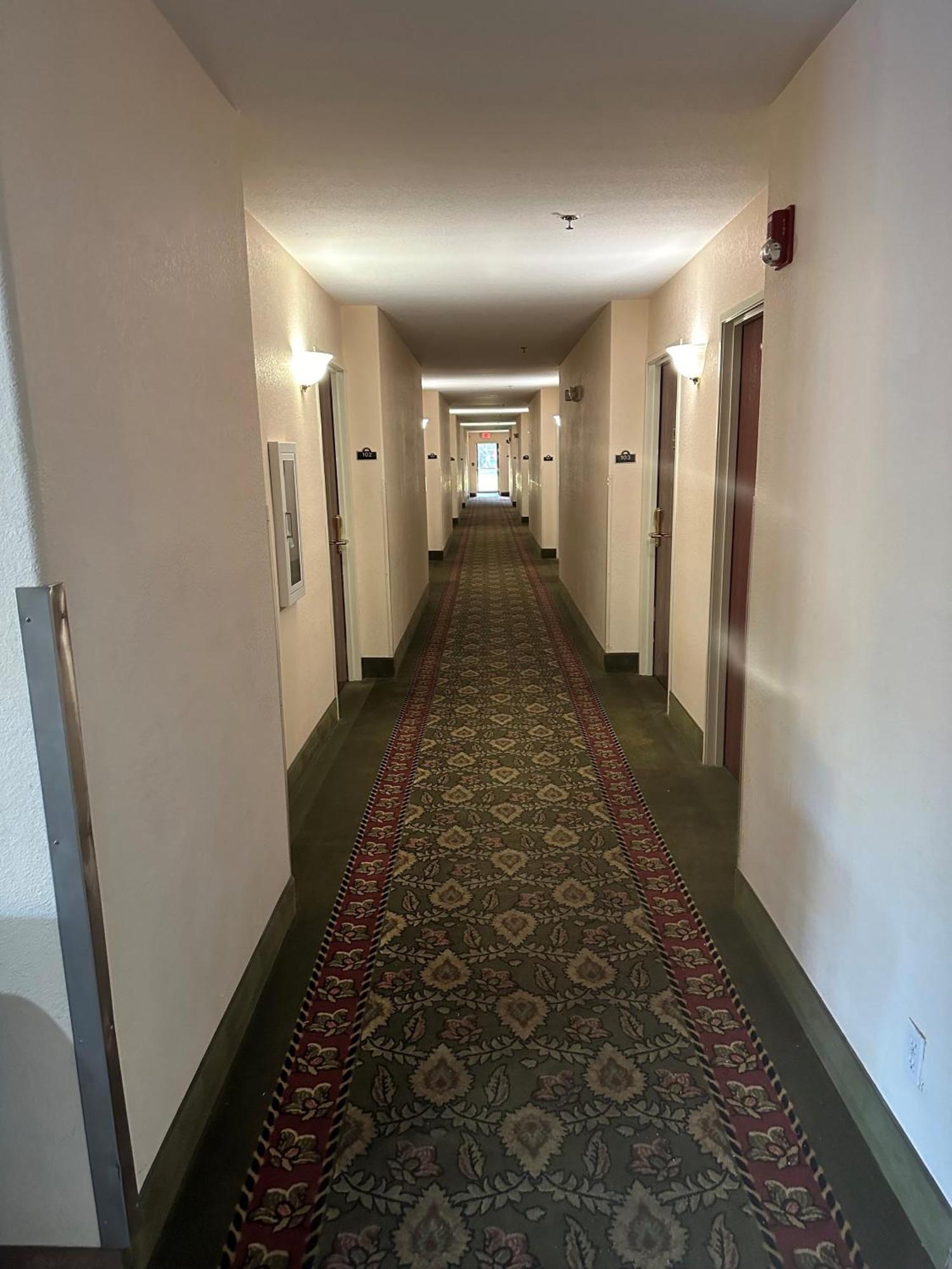 Days Inn & Suites By Wyndham Eunice Экстерьер фото